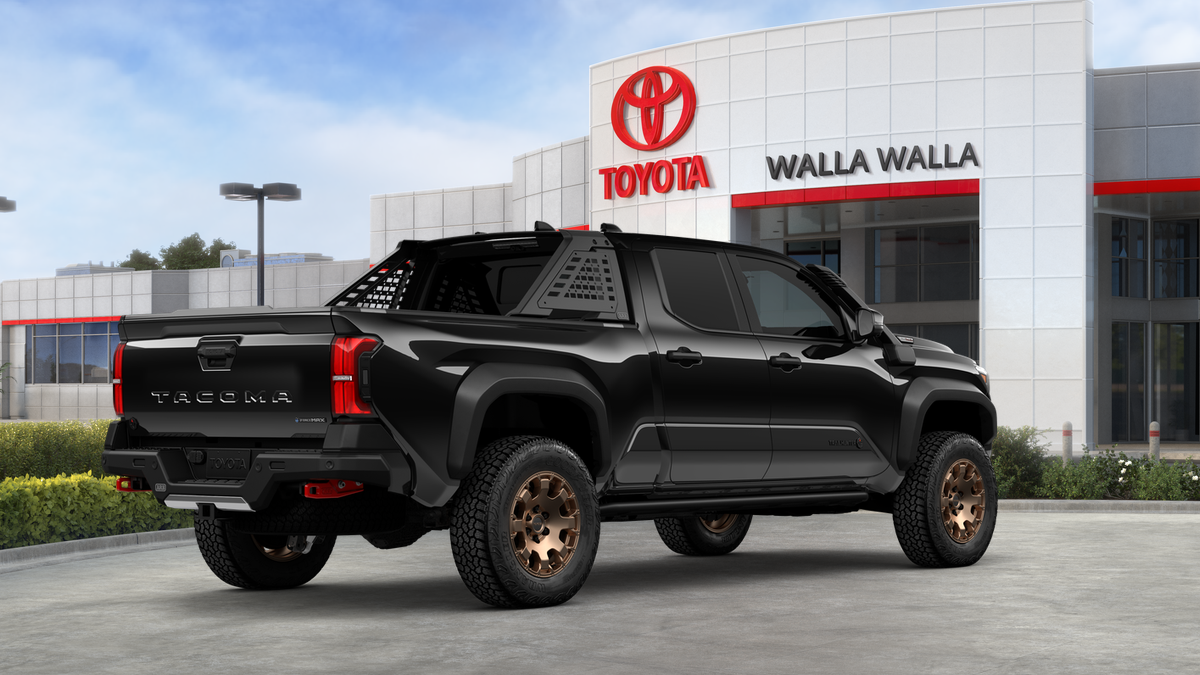 2026 Toyota Tacoma i-FORCE MAX Tacoma Trailhunter