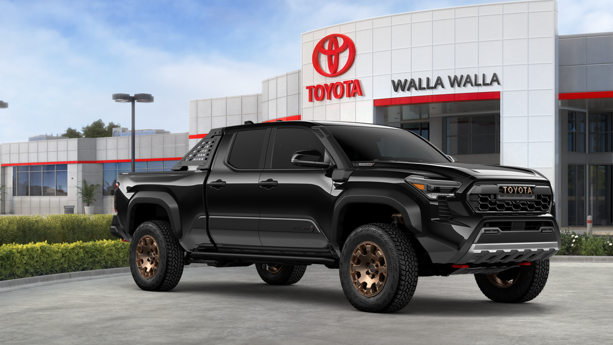 2026 Toyota Tacoma i-FORCE MAX Tacoma Trailhunter