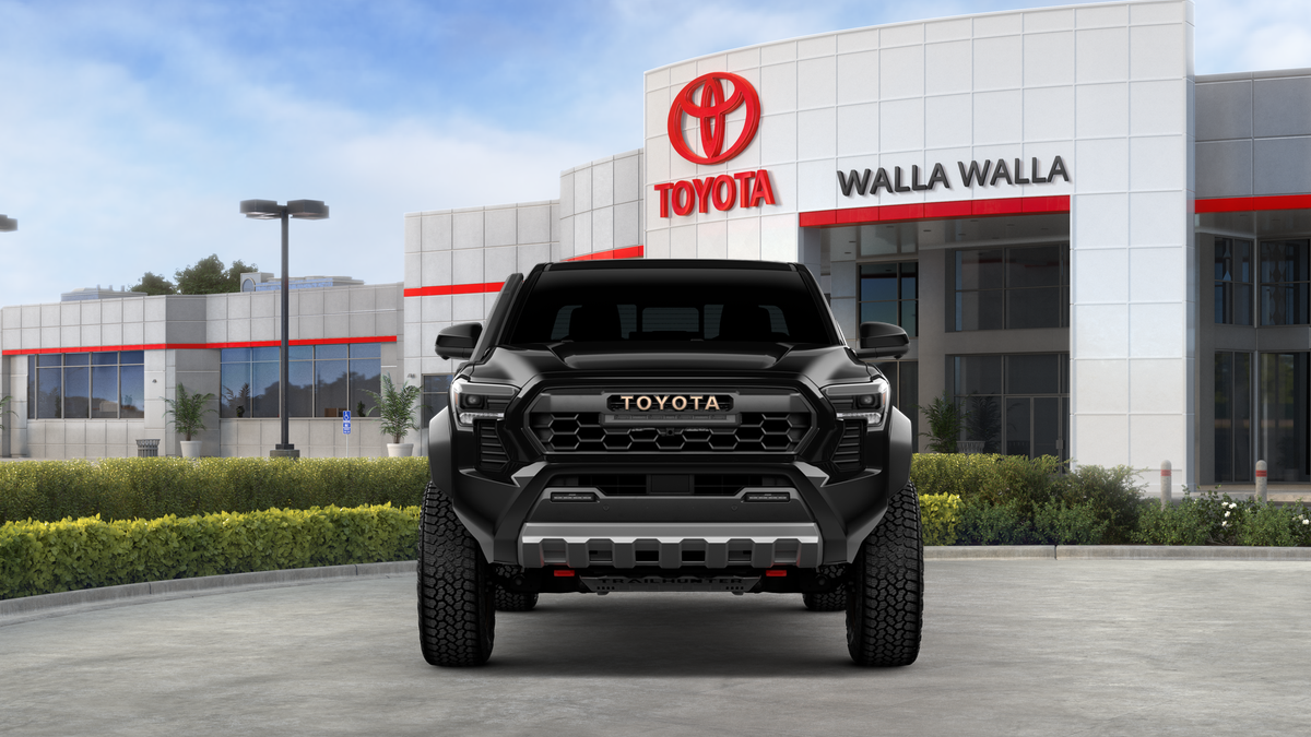 2026 Toyota Tacoma i-FORCE MAX Tacoma Trailhunter