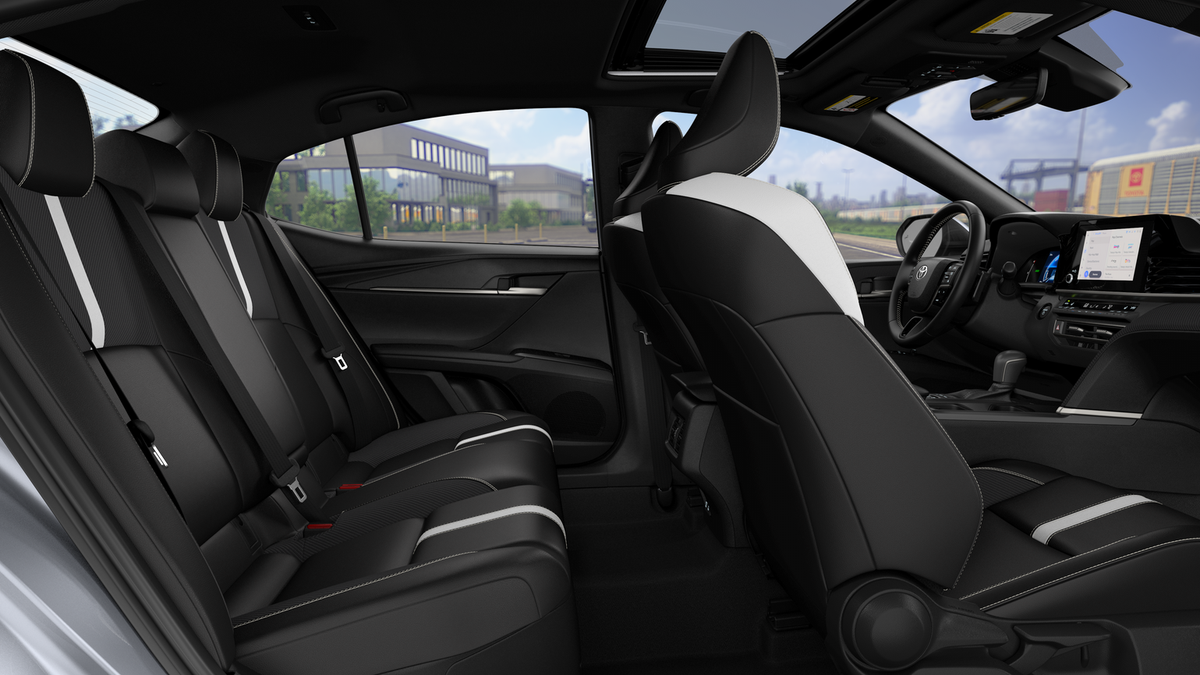 2026 Toyota Camry SE AWD