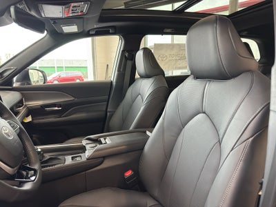 2026 Toyota Grand Highlander Hybrid Nightshade