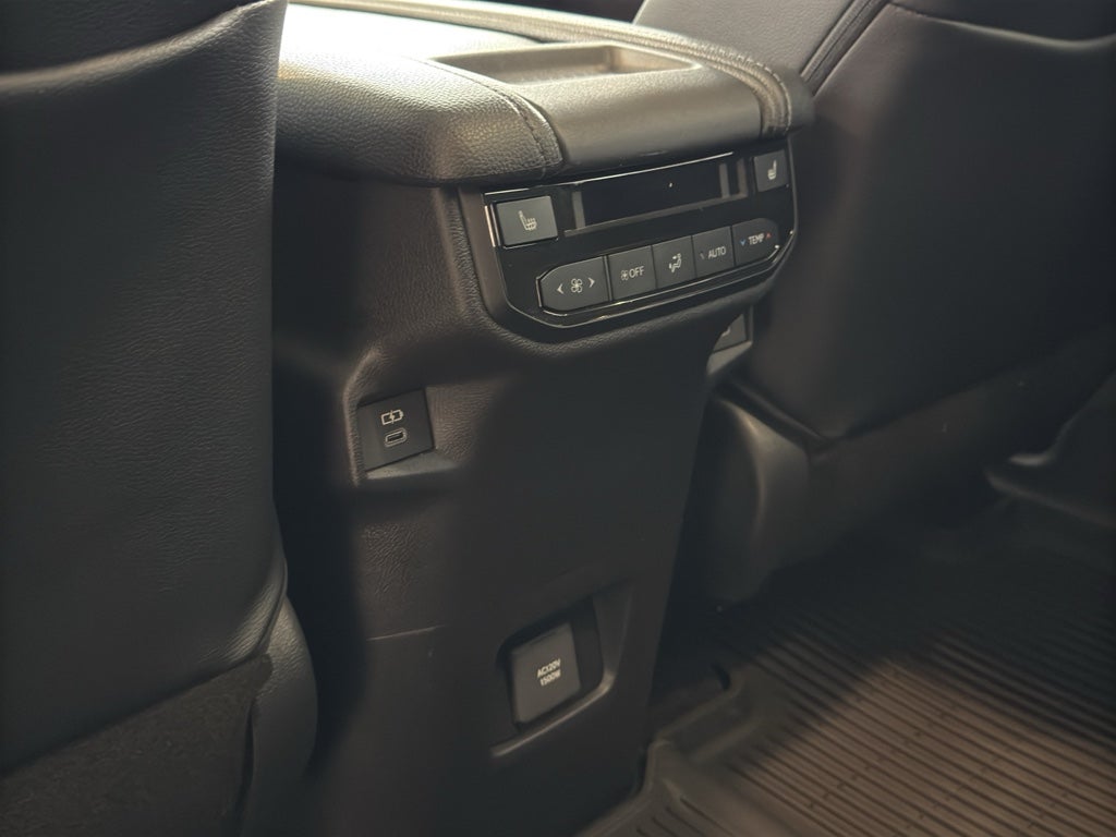 2026 Toyota Grand Highlander Hybrid Nightshade