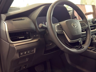 2026 Toyota Grand Highlander Hybrid Nightshade