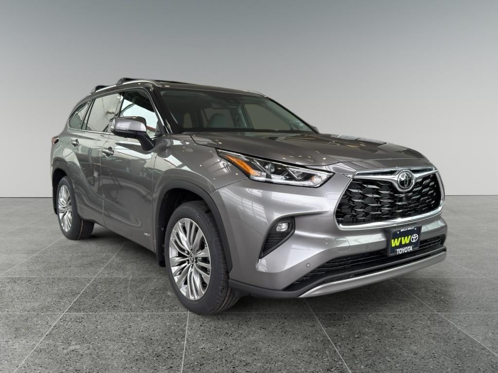 2026 Toyota Highlander Hybrid Platinum