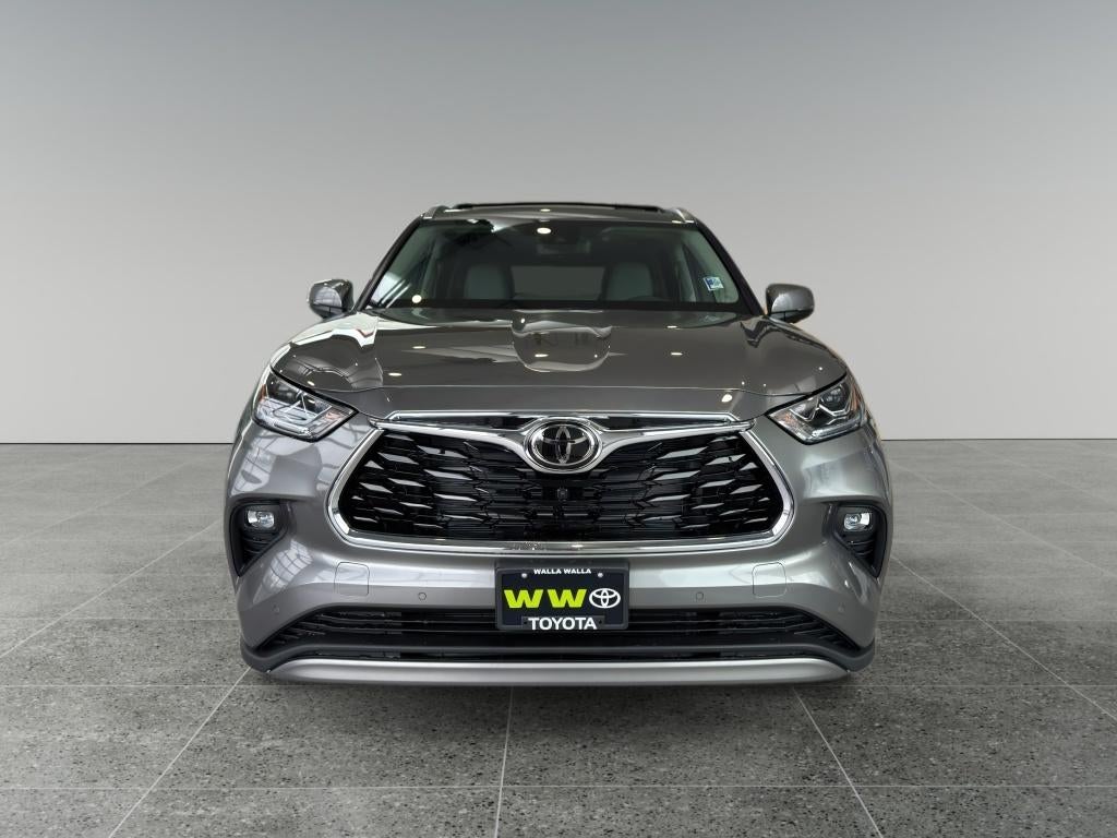 2026 Toyota Highlander Hybrid Platinum