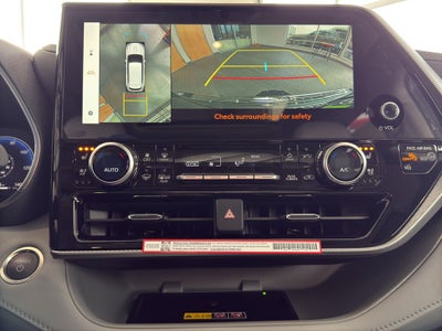 2026 Toyota Highlander Hybrid Platinum