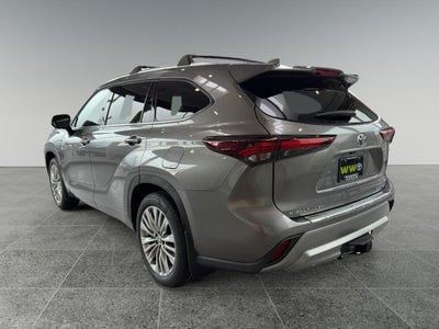 2026 Toyota Highlander Hybrid Platinum