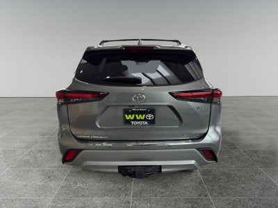 2026 Toyota Highlander Hybrid Platinum