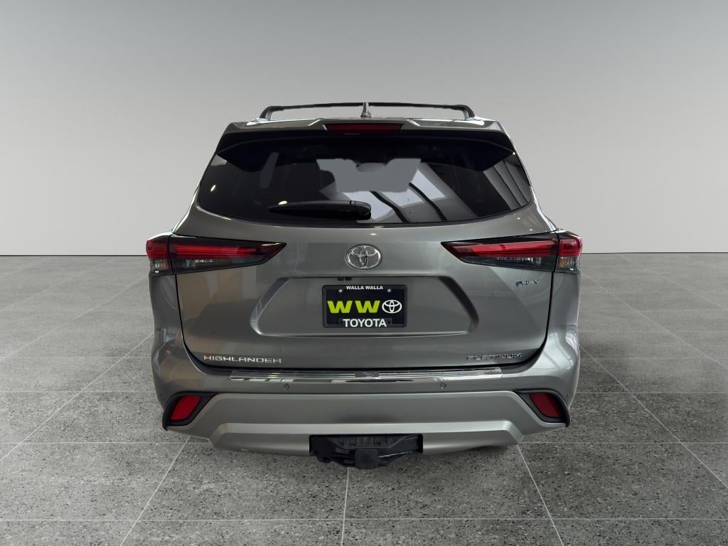 2026 Toyota Highlander Hybrid Platinum