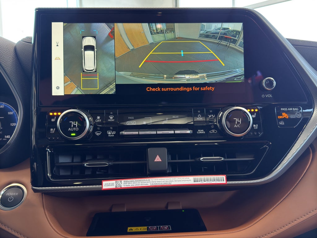 2026 Toyota Highlander Hybrid Platinum