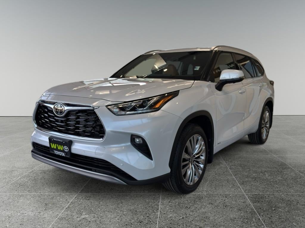 2026 Toyota Highlander Hybrid Platinum