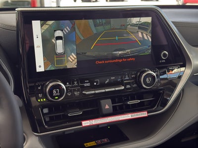 2026 Toyota Highlander Hybrid Platinum