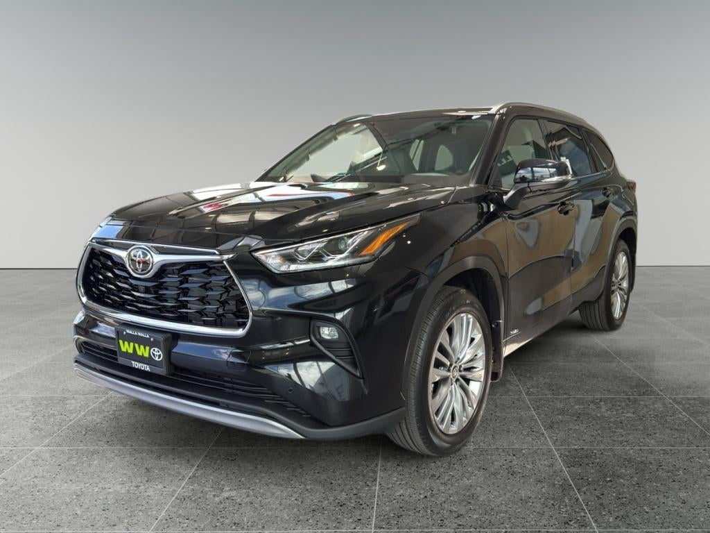 2026 Toyota Highlander Hybrid Platinum