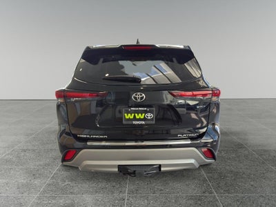 2026 Toyota Highlander Hybrid Platinum