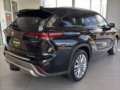2026 Toyota Highlander Hybrid Platinum
