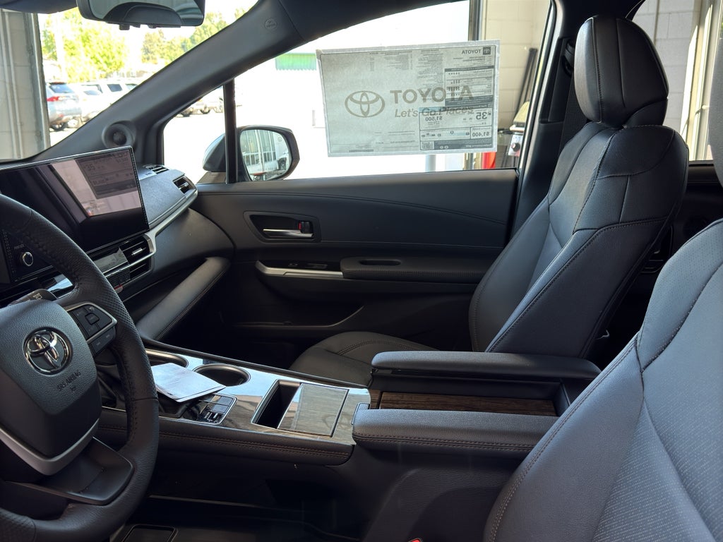 2026 Toyota Sienna Platinum