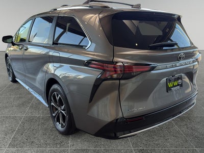 2026 Toyota Sienna Platinum