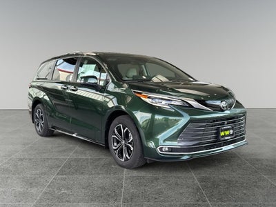 2026 Toyota Sienna Platinum