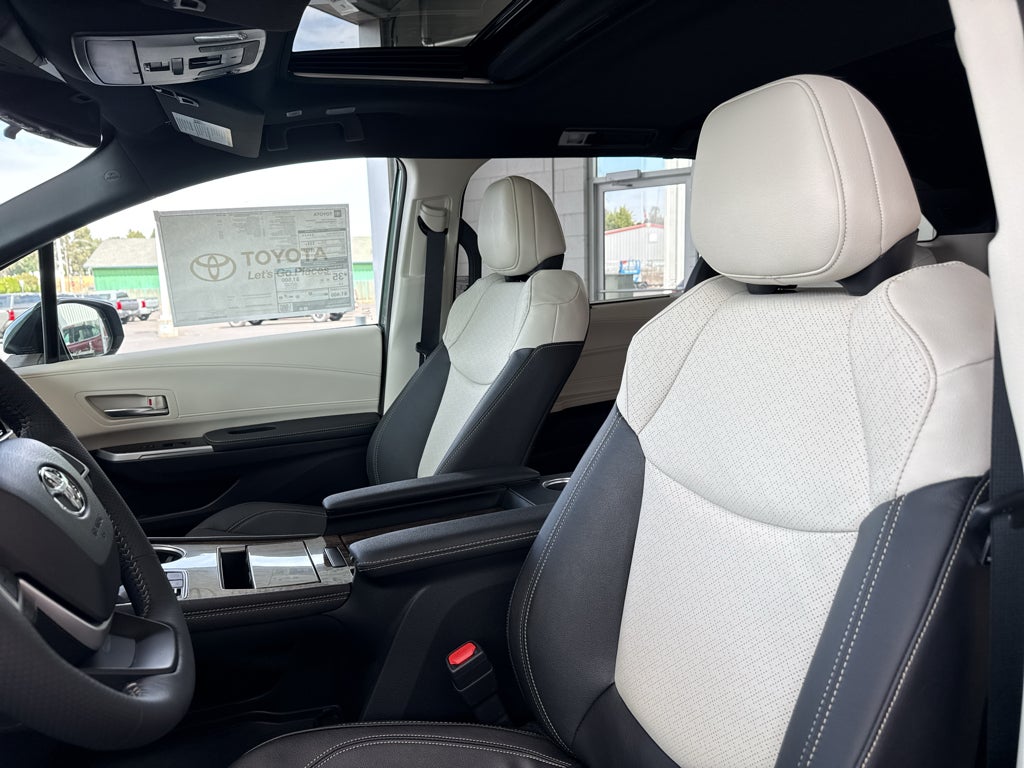 2026 Toyota Sienna Platinum