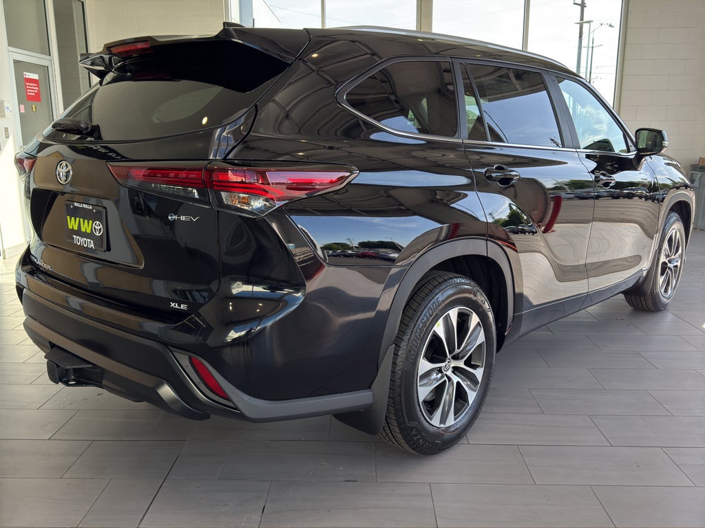 2026 Toyota Highlander Hybrid XLE