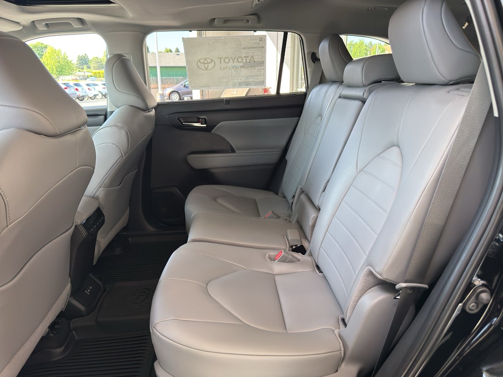 2026 Toyota Highlander Hybrid XLE