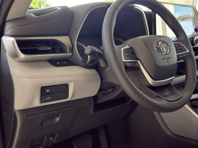 2026 Toyota Highlander Hybrid XLE
