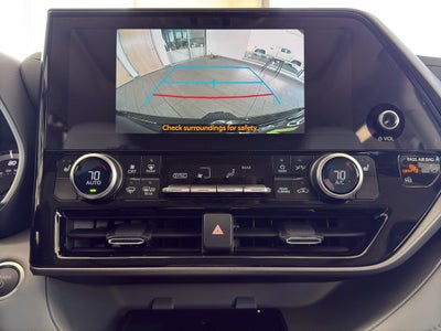 2026 Toyota Highlander Hybrid XLE