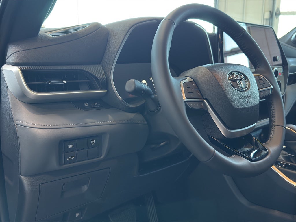 2026 Toyota Highlander XSE