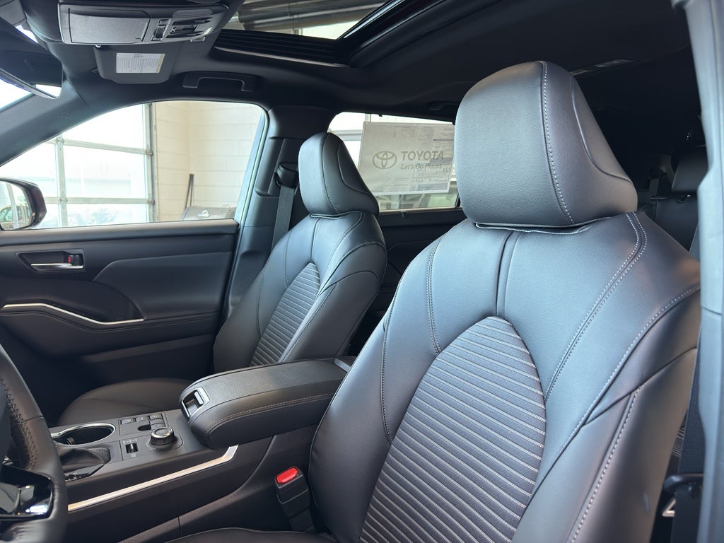2026 Toyota Highlander XSE