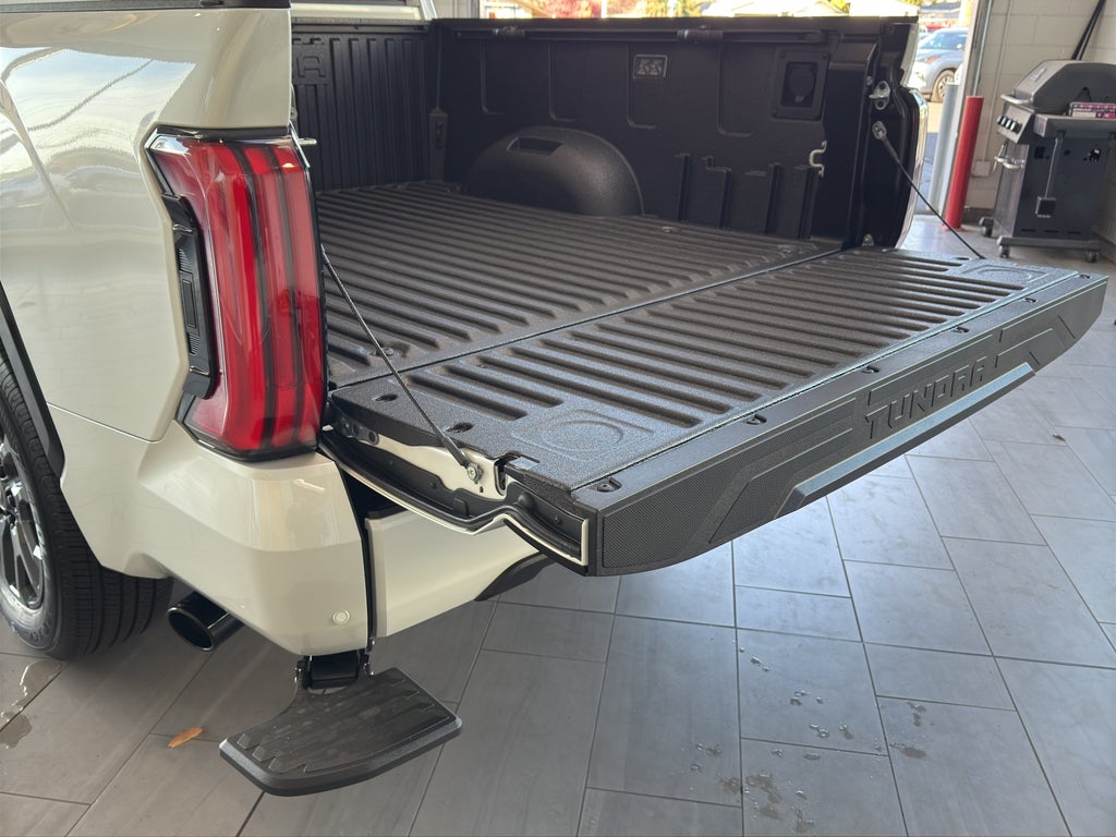 2026 Toyota Tundra i-FORCE MAX Tundra Platinum