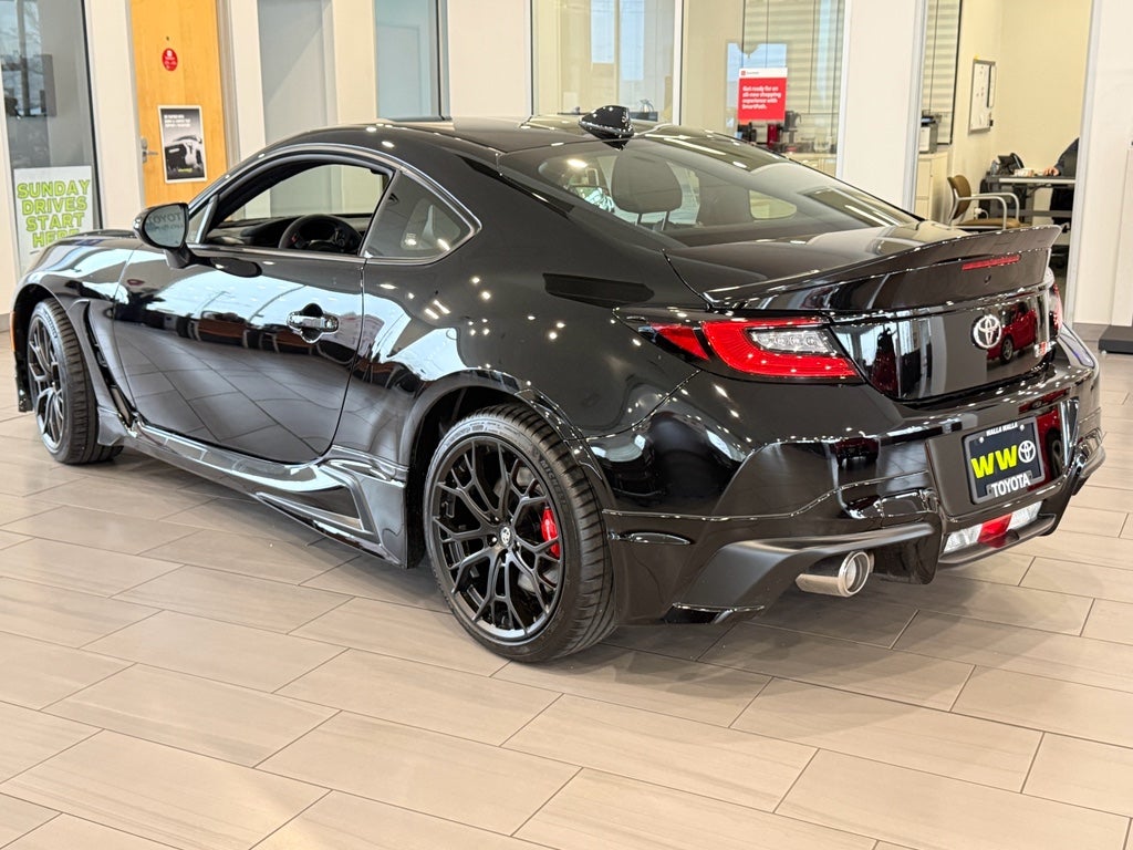 2026 Toyota GR86 Premium MT