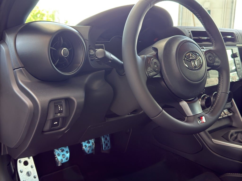 2026 Toyota GR86 Premium MT