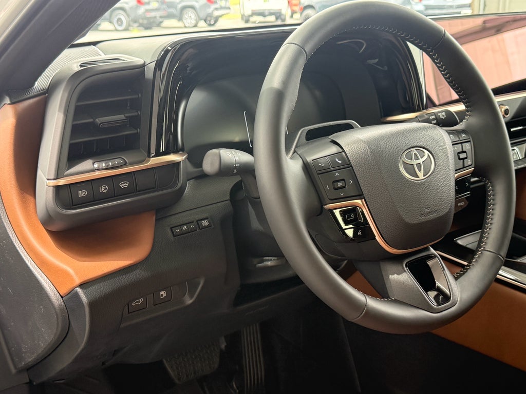 2026 Toyota Toyota Crown Signia Limited