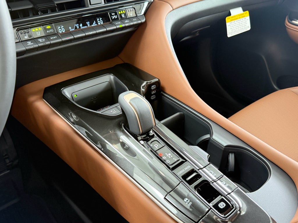 2026 Toyota Toyota Crown Signia Limited