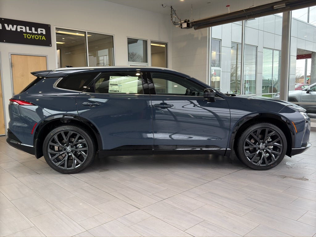 2026 Toyota Toyota Crown Signia Limited