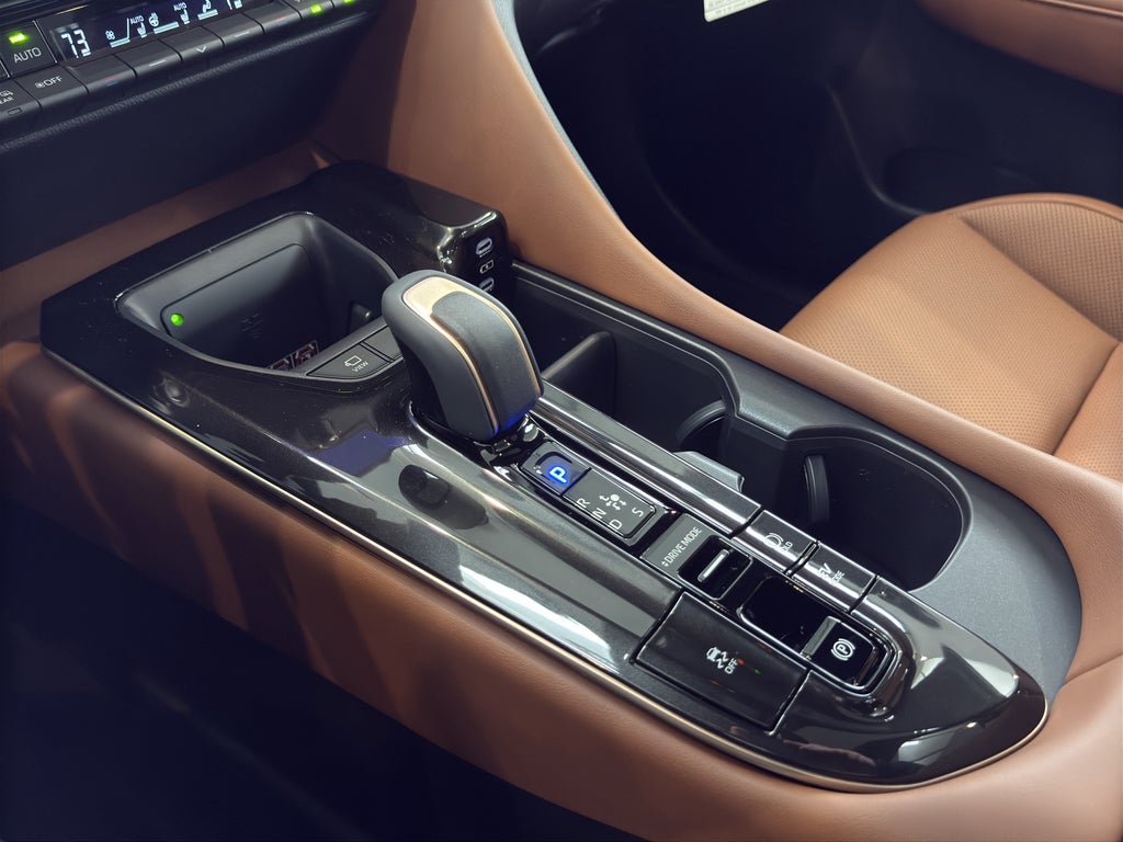 2026 Toyota Toyota Crown Signia Limited