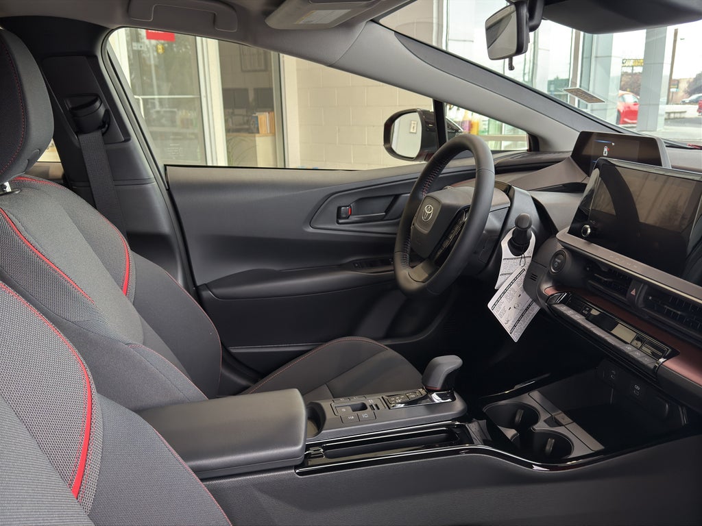2026 Toyota Prius Plug-in Hybrid SE