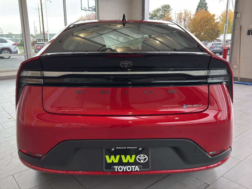 2026 Toyota Prius Plug-in Hybrid SE