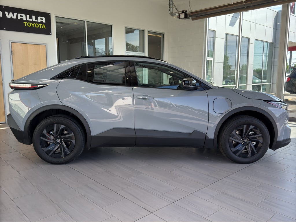 2026 Toyota C-HR SE