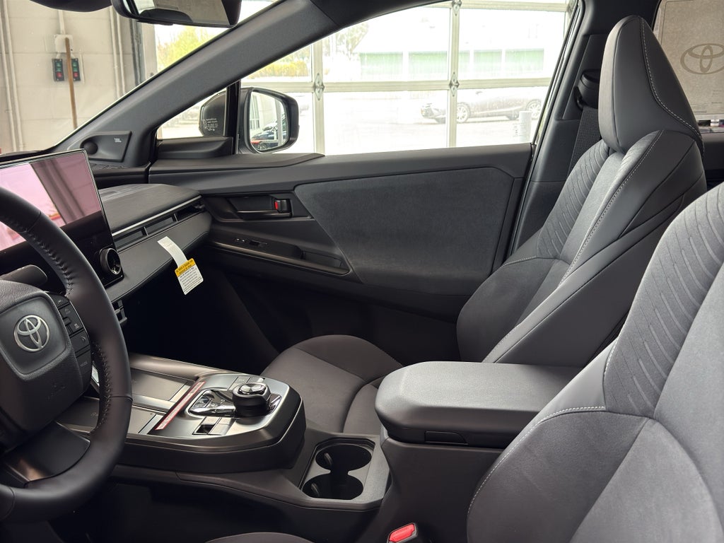 2026 Toyota C-HR XSE