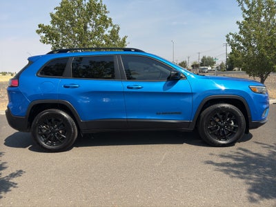 2023 Jeep Cherokee Altitude Lux