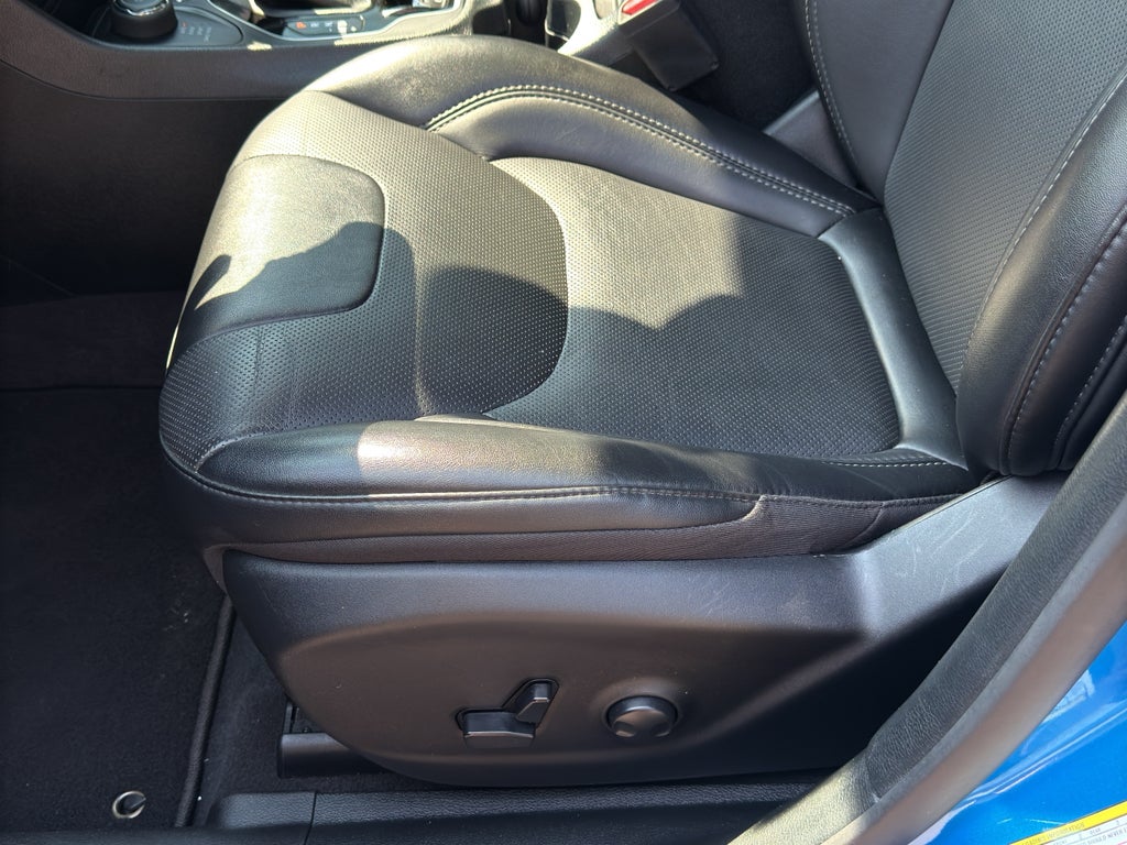 2023 Jeep Cherokee Altitude Lux - Photo 15