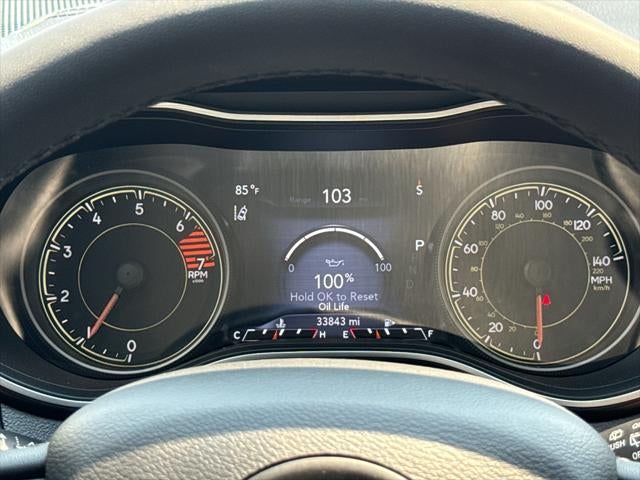 2023 Jeep Cherokee Altitude Lux