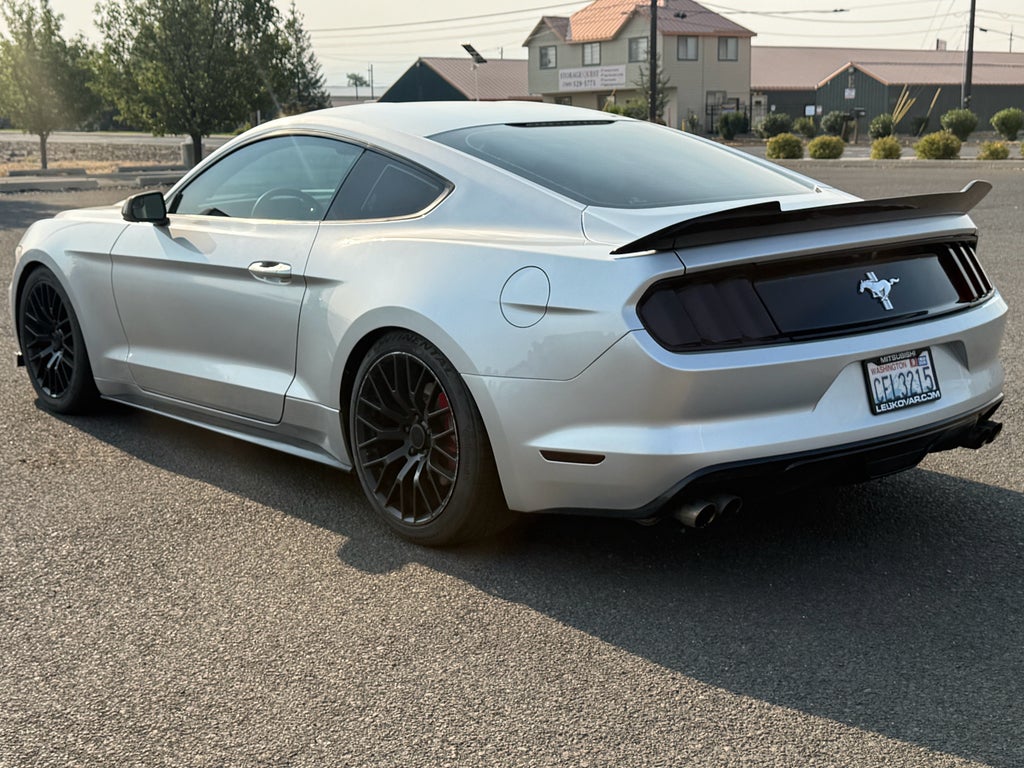 2016 Ford Mustang V6