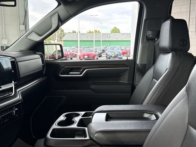 2025 GMC Sierra SLT