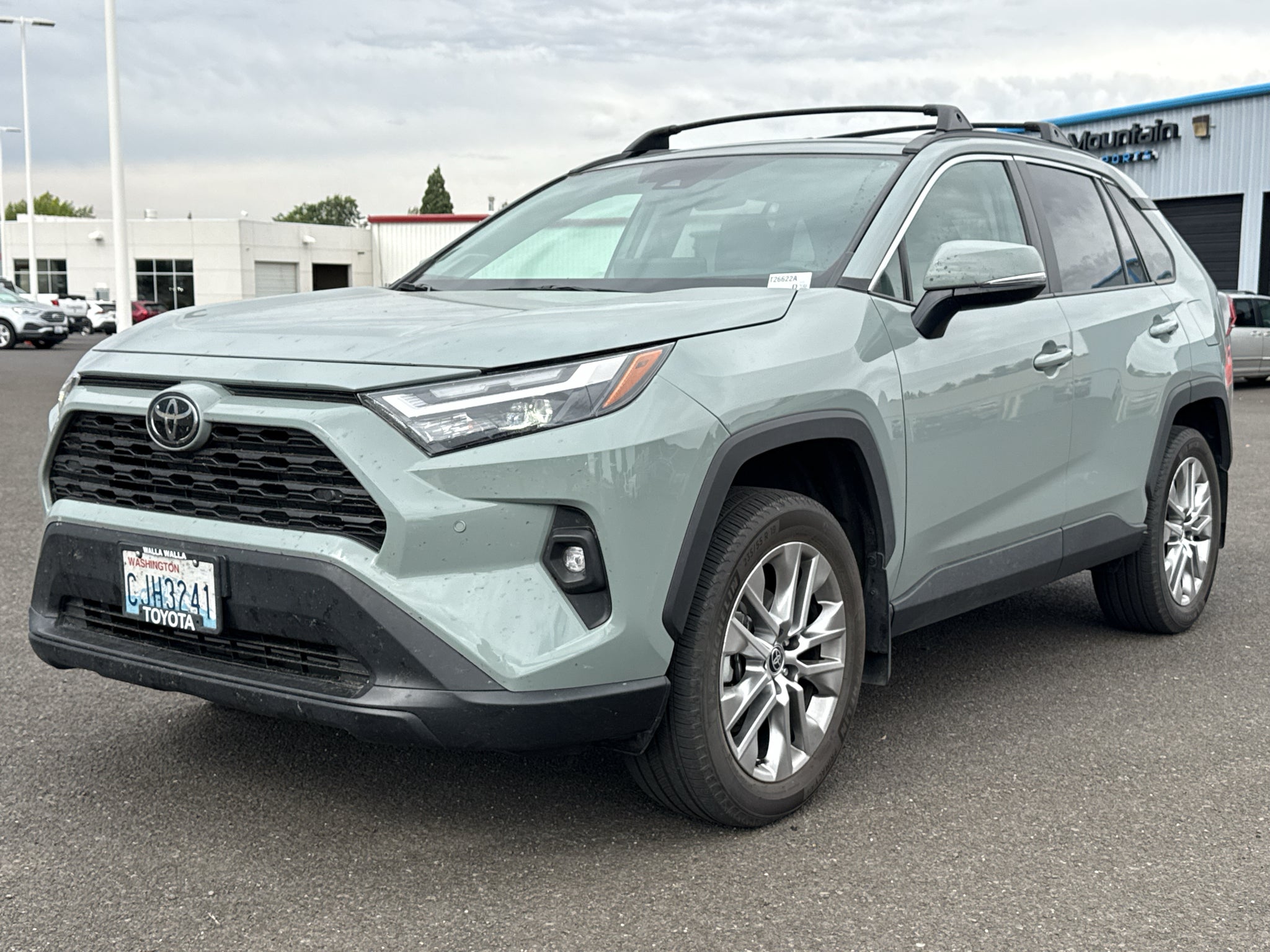 2023 Toyota RAV4 XLE Premium
