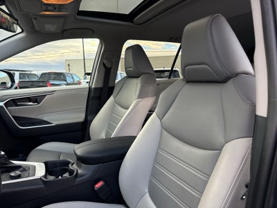2021 Toyota RAV4 Hybrid XLE Premium