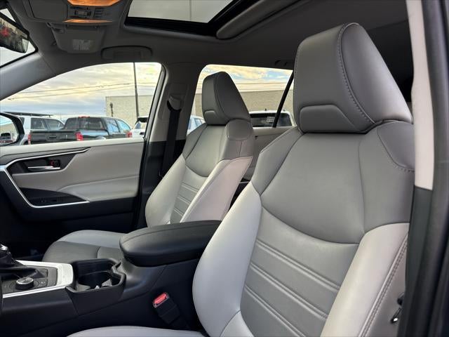 2021 Toyota RAV4 Hybrid XLE Premium
