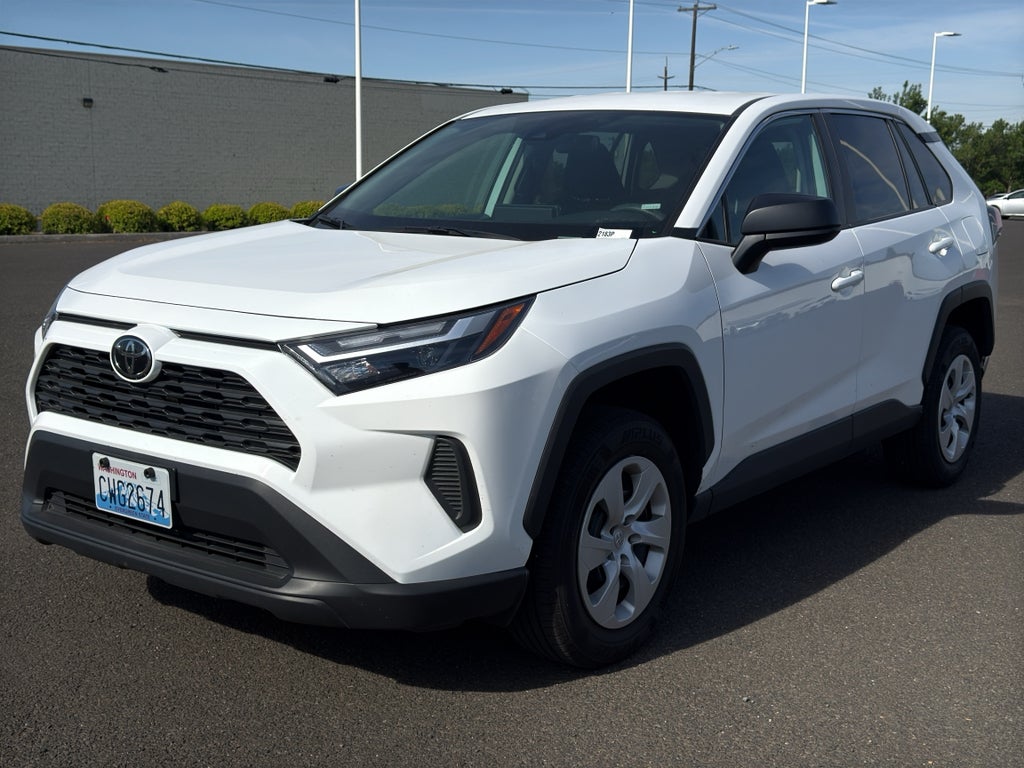 2025 Toyota RAV4 LE