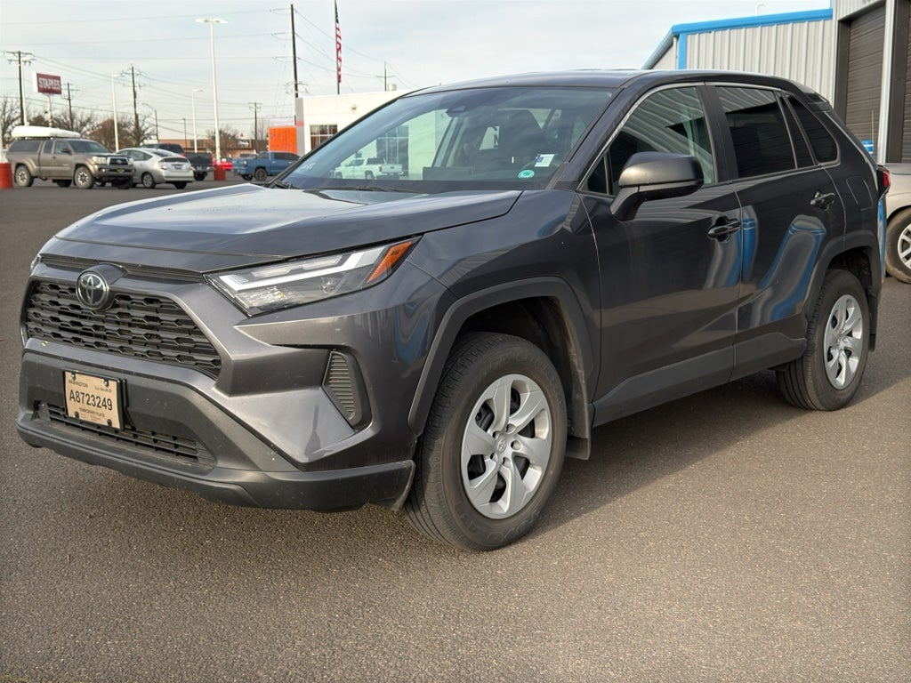 2023 Toyota RAV4 LE